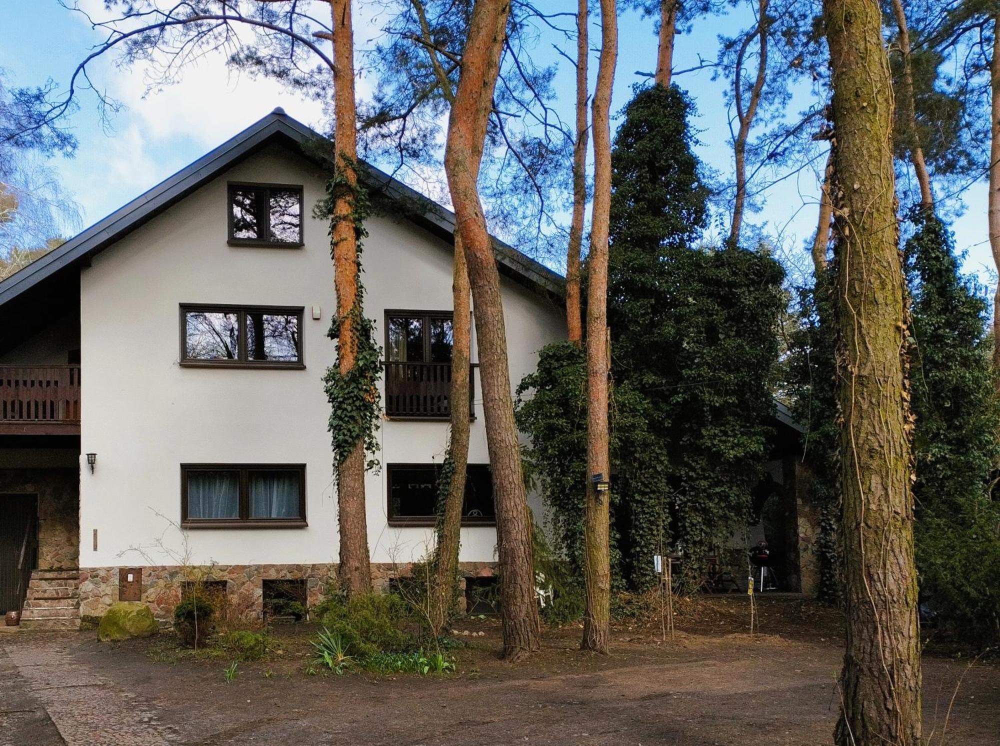 Готель Nest 4 Rest Констанцін-Єзьорна Екстер'єр фото