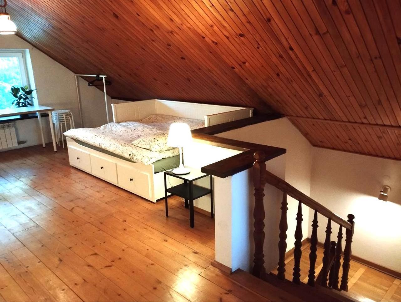 Готель Nest 4 Rest Констанцін-Єзьорна Екстер'єр фото